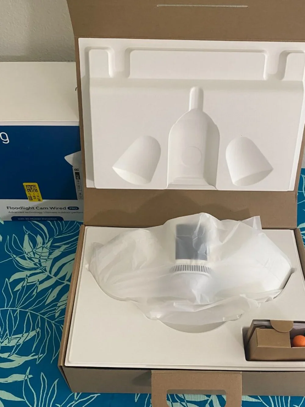 Ring Floodlight Cam Pro 2k White - $230 Retail